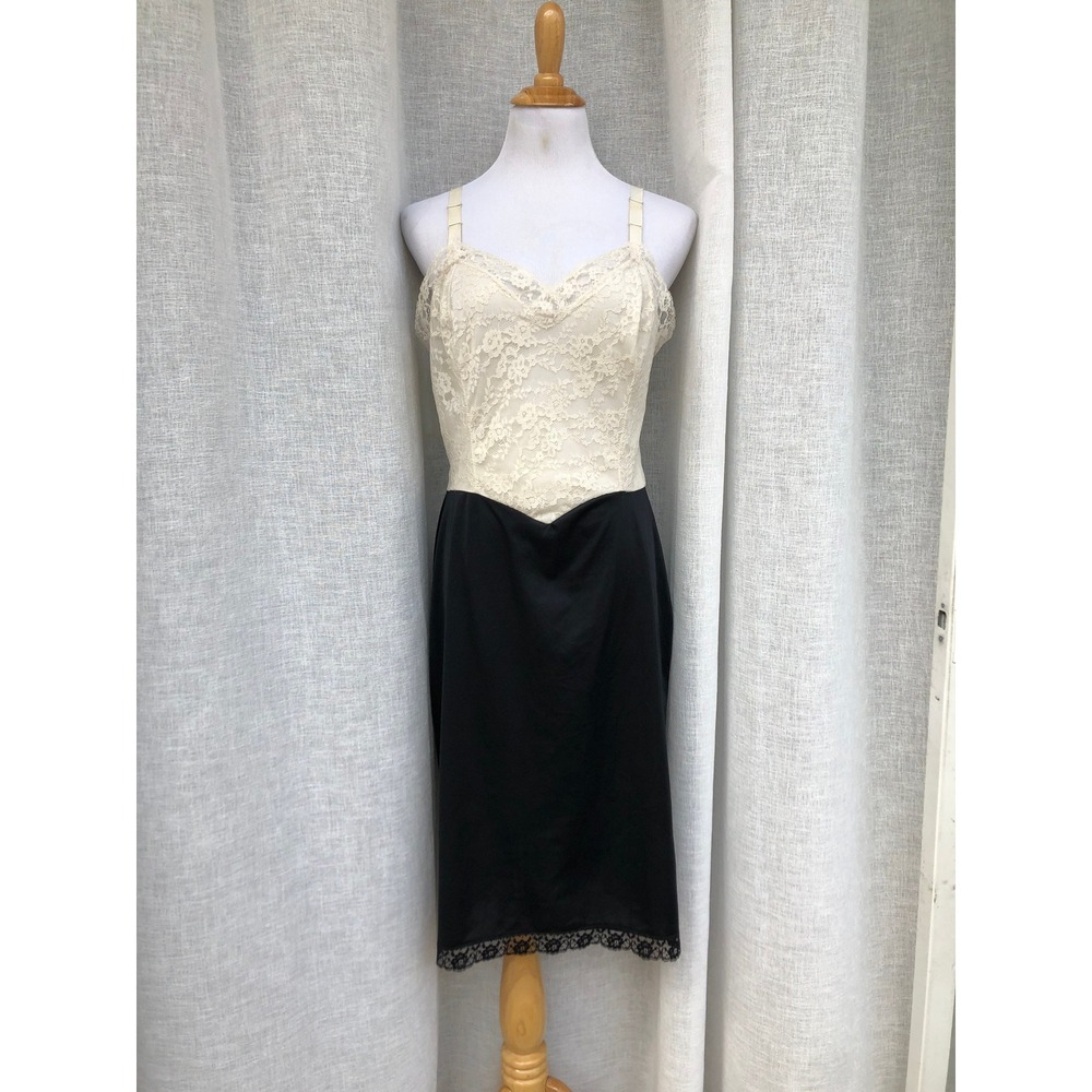 Vintage 1960s Van Raalte Nylon Black cream Lace Night gown Sleepwear Lingerie